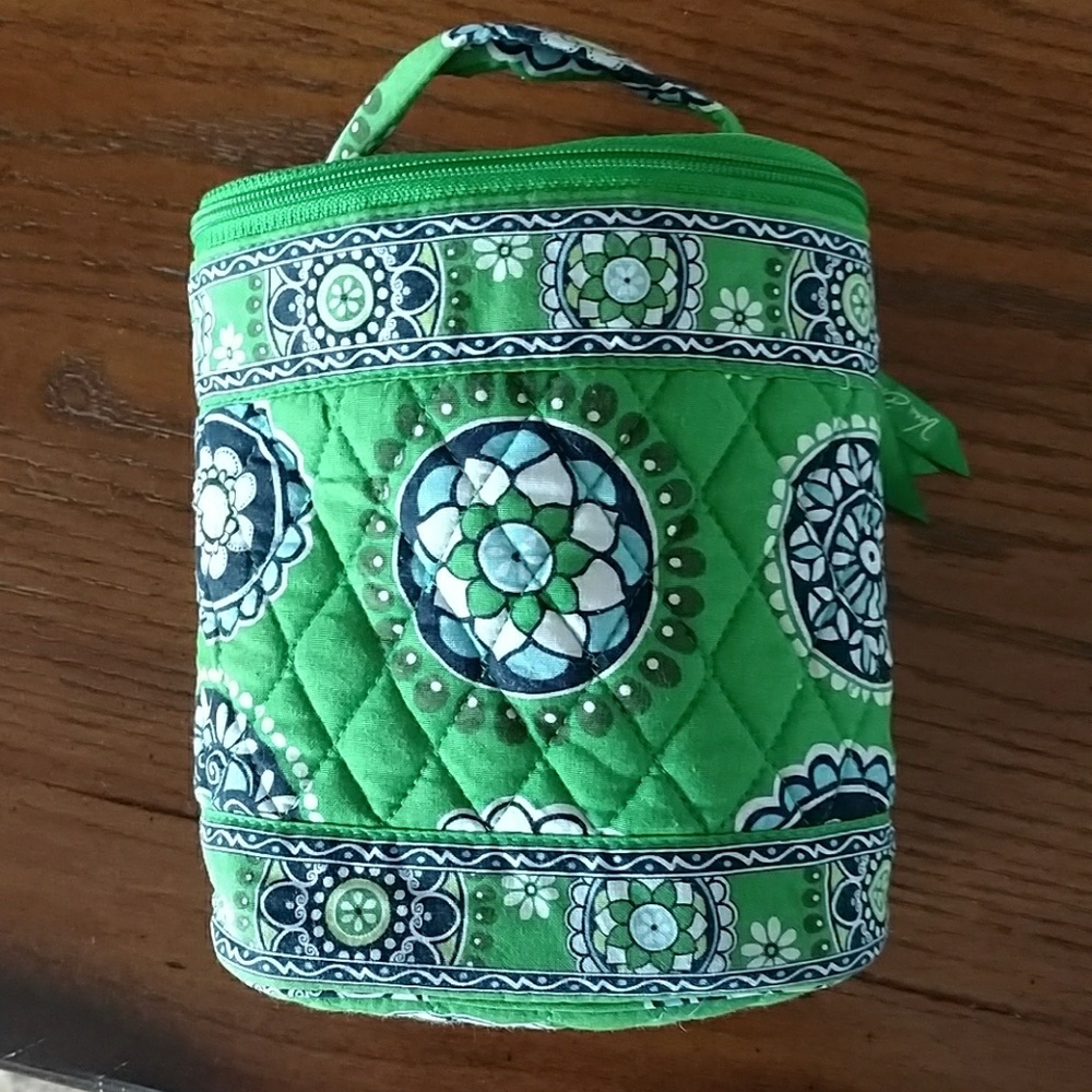 Small bottle cooler